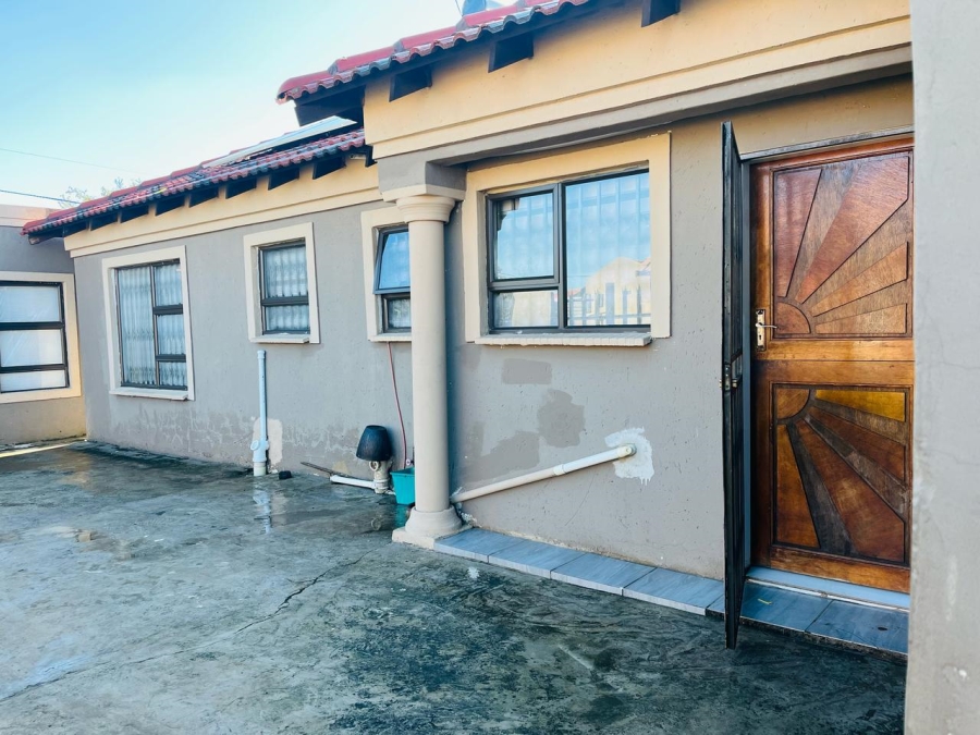 3 Bedroom Property for Sale in Embalenhle Mpumalanga