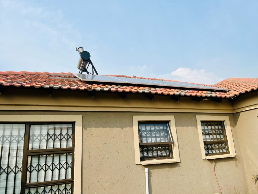 3 Bedroom Property for Sale in Embalenhle Mpumalanga