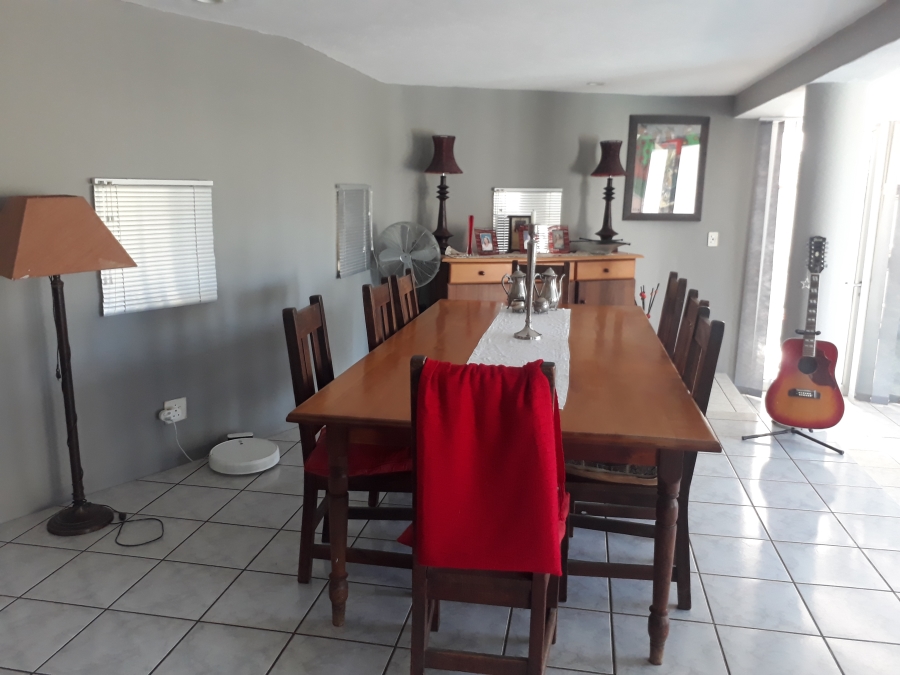 5 Bedroom Property for Sale in Nelspruit Ext 11 Mpumalanga