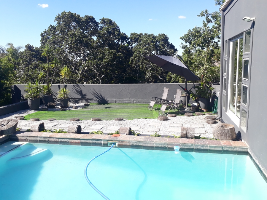 5 Bedroom Property for Sale in Nelspruit Ext 11 Mpumalanga