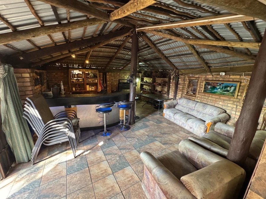 7 Bedroom Property for Sale in River View Mpumalanga