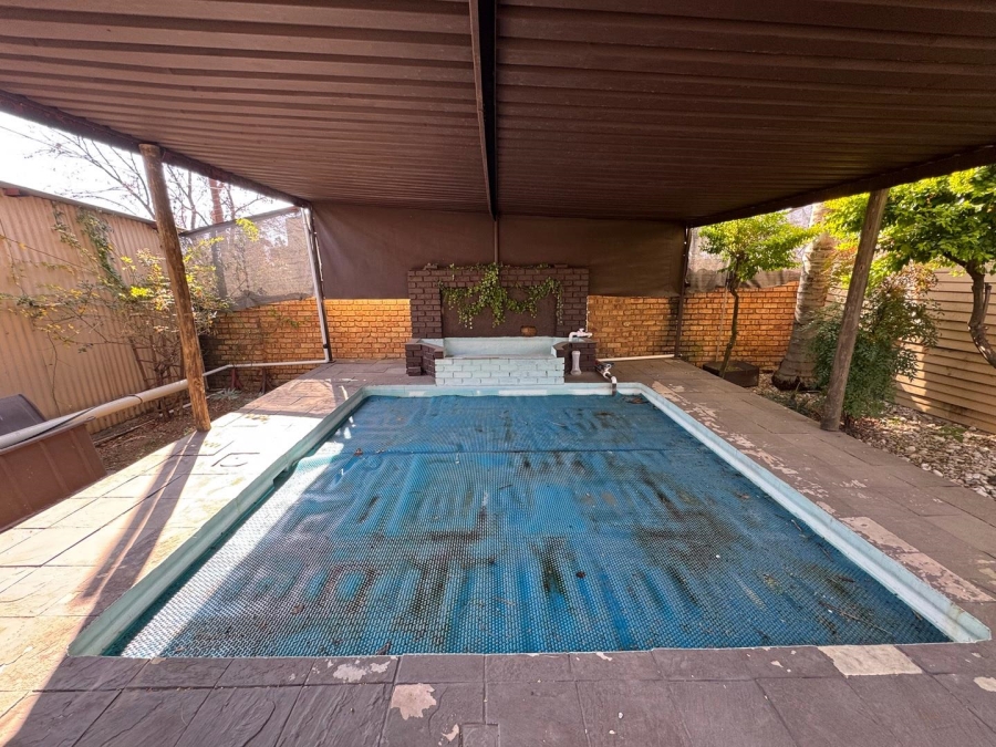 7 Bedroom Property for Sale in River View Mpumalanga