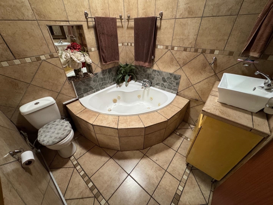 7 Bedroom Property for Sale in River View Mpumalanga