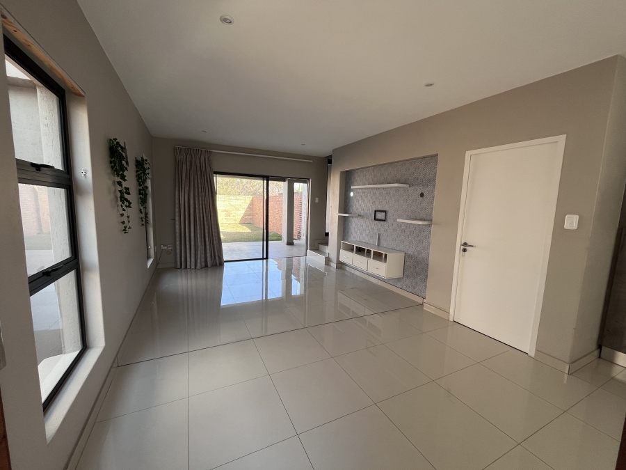 2 Bedroom Property for Sale in Stonehenge Mpumalanga