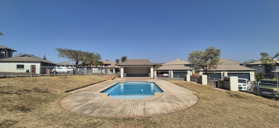 2 Bedroom Property for Sale in Stonehenge Mpumalanga