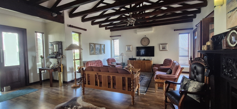 6 Bedroom Property for Sale in Sonheuwel Ext 1 Mpumalanga