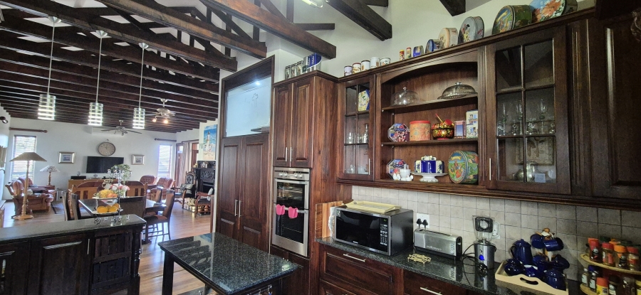 6 Bedroom Property for Sale in Sonheuwel Ext 1 Mpumalanga