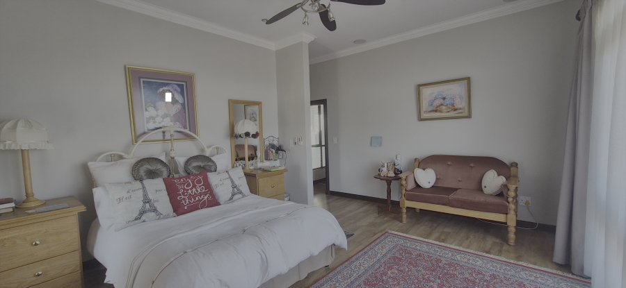 6 Bedroom Property for Sale in Sonheuwel Ext 1 Mpumalanga