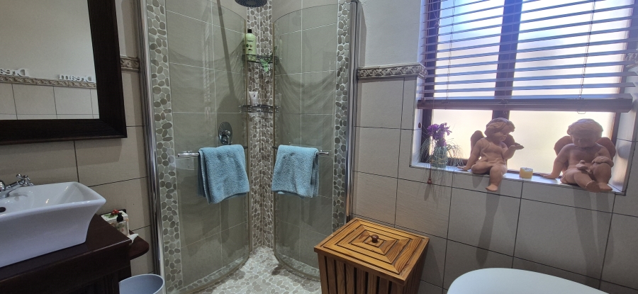 6 Bedroom Property for Sale in Sonheuwel Ext 1 Mpumalanga