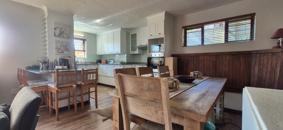 6 Bedroom Property for Sale in Sonheuwel Ext 1 Mpumalanga