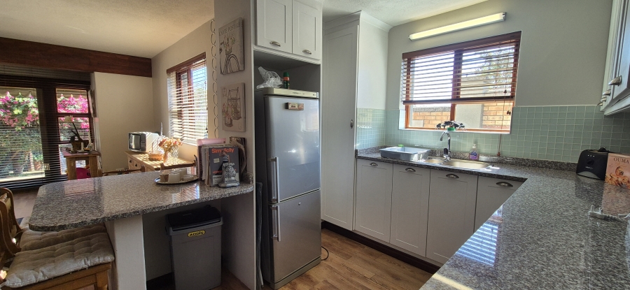 6 Bedroom Property for Sale in Sonheuwel Ext 1 Mpumalanga