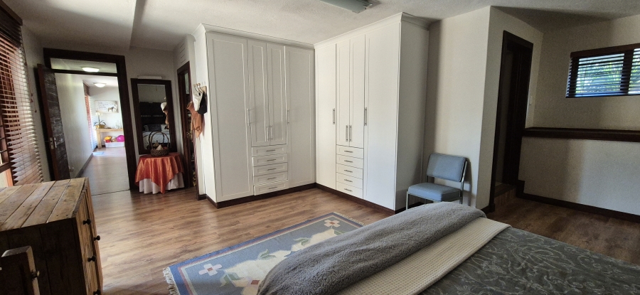 6 Bedroom Property for Sale in Sonheuwel Ext 1 Mpumalanga