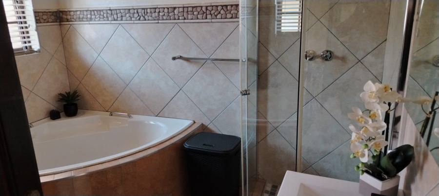 3 Bedroom Property for Sale in Ben Fleur Mpumalanga