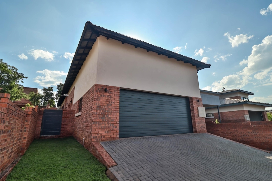 3 Bedroom Property for Sale in Sonheuwel Ext 1 Mpumalanga