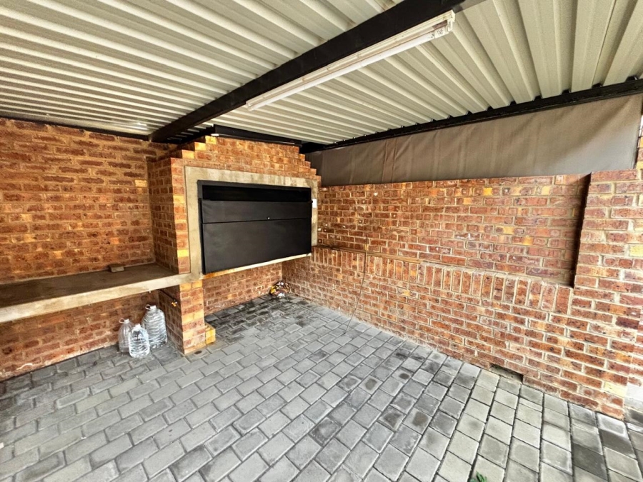 2 Bedroom Property for Sale in Terra Nova Mpumalanga