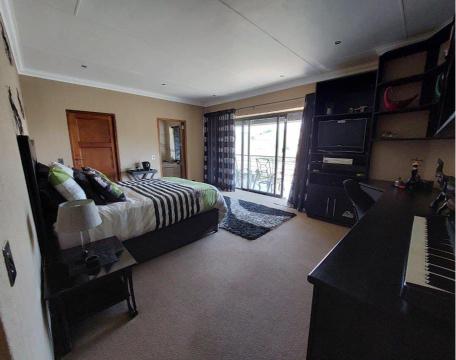 Commercial Property for Sale in Golden Mile Mpumalanga