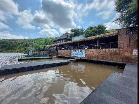 Commercial Property for Sale in Golden Mile Mpumalanga