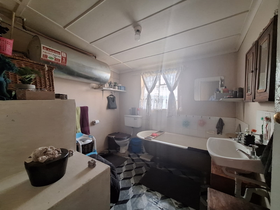 5 Bedroom Property for Sale in Volksrust Mpumalanga