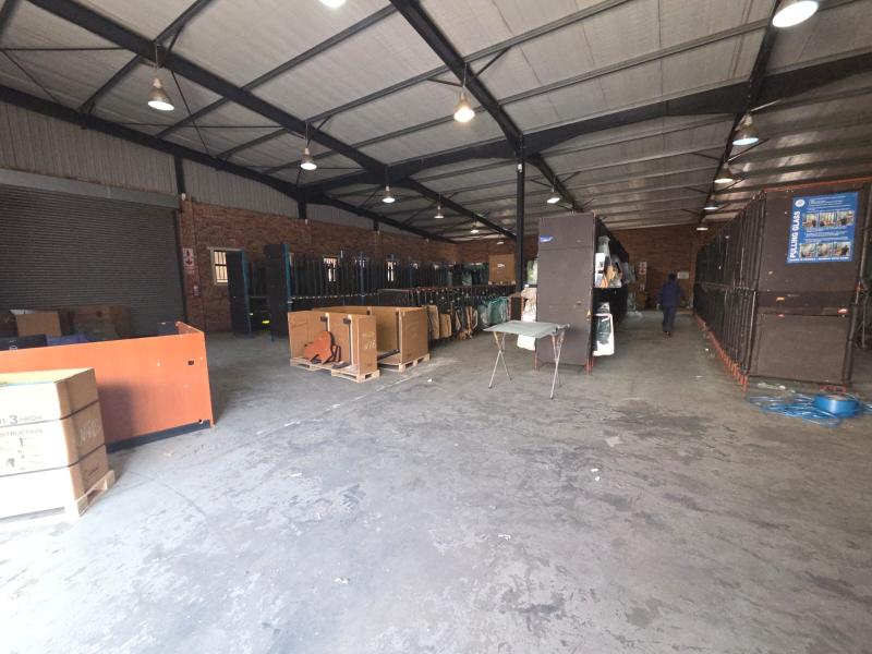 To Let Commercial Property for Rent in Witbank Ext 16 Mpumalanga