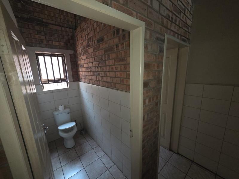 To Let Commercial Property for Rent in Witbank Ext 16 Mpumalanga