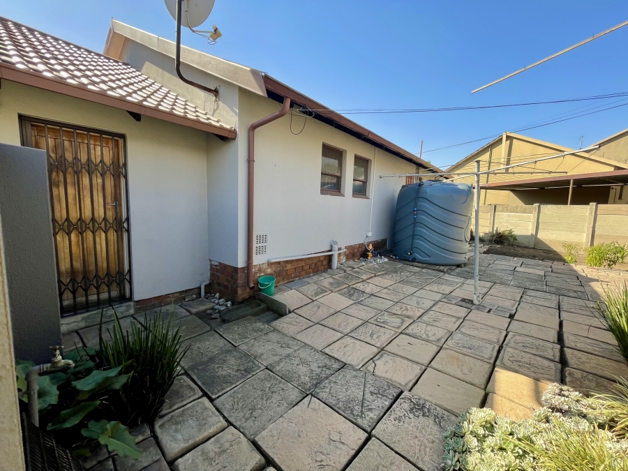4 Bedroom Property for Sale in Secunda Mpumalanga