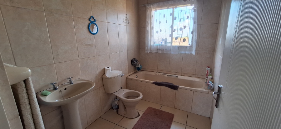 2 Bedroom Property for Sale in Reyno Ridge Mpumalanga