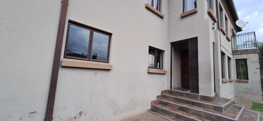 To Let 4 Bedroom Property for Rent in Hoeveld Park Mpumalanga