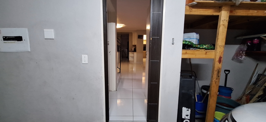 To Let 4 Bedroom Property for Rent in Hoeveld Park Mpumalanga