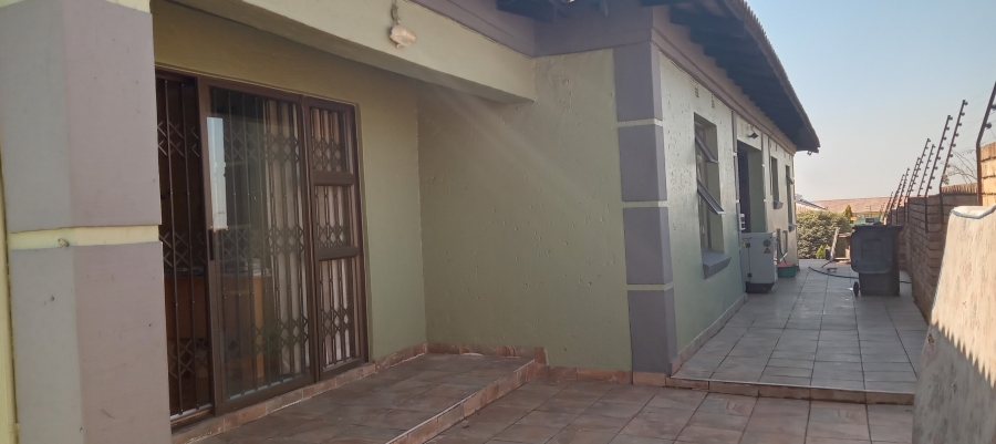 4 Bedroom Property for Sale in Model Park Mpumalanga