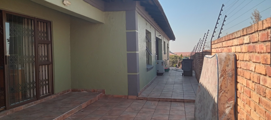 4 Bedroom Property for Sale in Model Park Mpumalanga