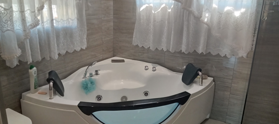 4 Bedroom Property for Sale in Model Park Mpumalanga