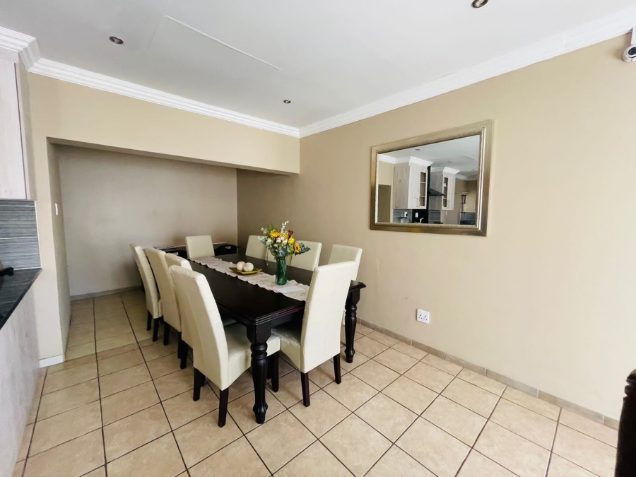 4 Bedroom Property for Sale in Jackaroo Park Mpumalanga
