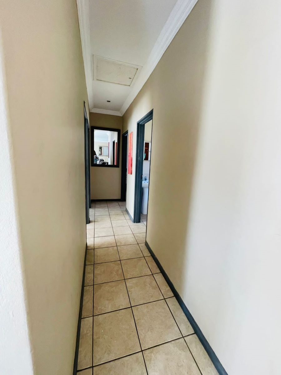 4 Bedroom Property for Sale in Jackaroo Park Mpumalanga