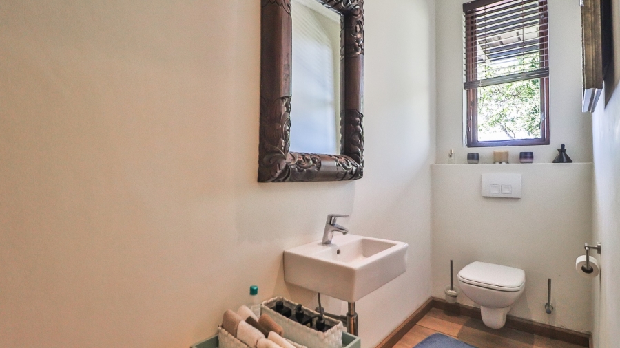 5 Bedroom Property for Sale in Pamushana Estate Mpumalanga