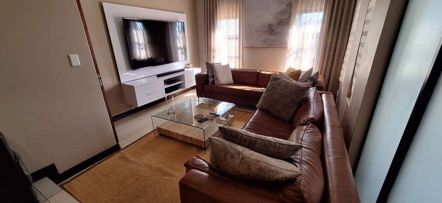 To Let 3 Bedroom Property for Rent in Ben Fleur Mpumalanga