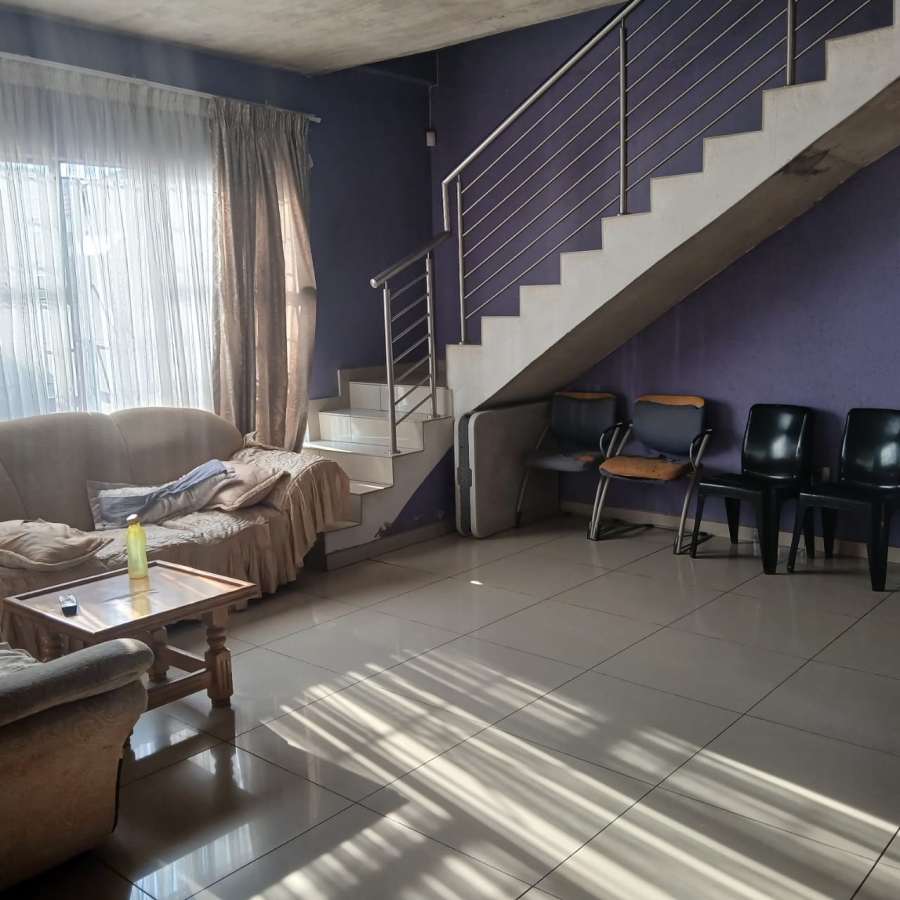 6 Bedroom Property for Sale in Tekwane South Mpumalanga