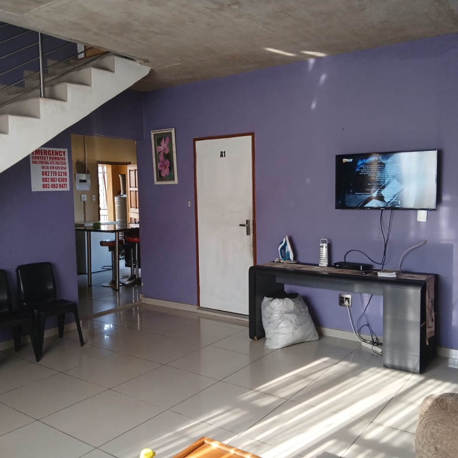 6 Bedroom Property for Sale in Tekwane South Mpumalanga