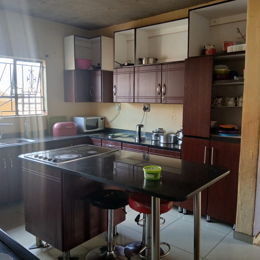6 Bedroom Property for Sale in Tekwane South Mpumalanga