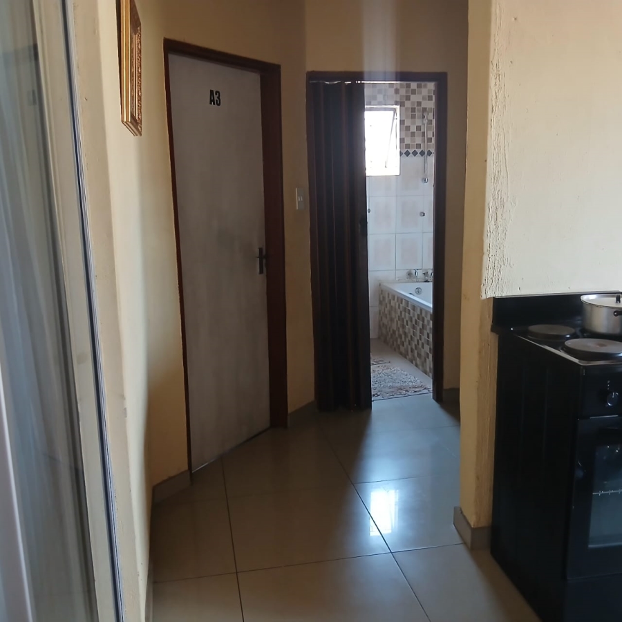 6 Bedroom Property for Sale in Tekwane South Mpumalanga