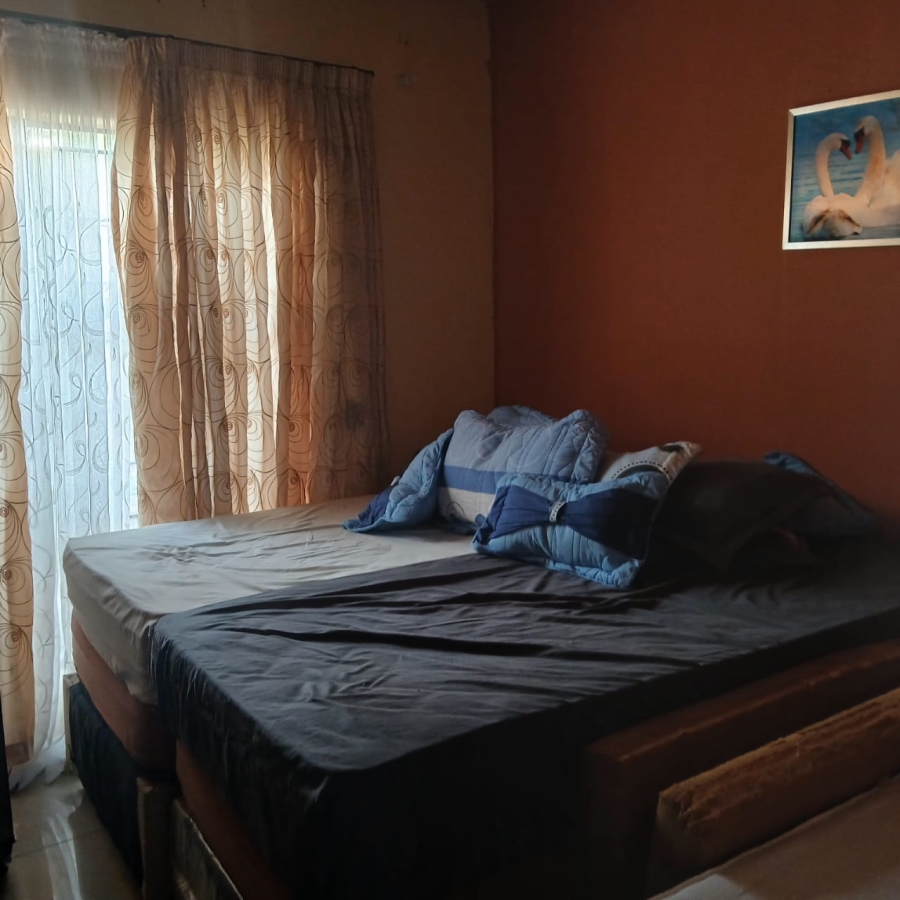 6 Bedroom Property for Sale in Tekwane South Mpumalanga