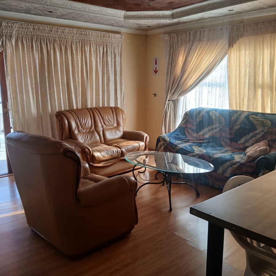 6 Bedroom Property for Sale in Tekwane South Mpumalanga