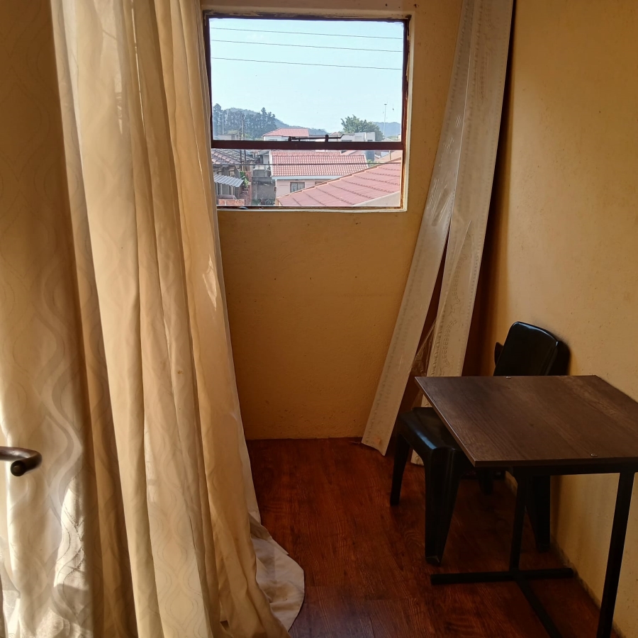 6 Bedroom Property for Sale in Tekwane South Mpumalanga