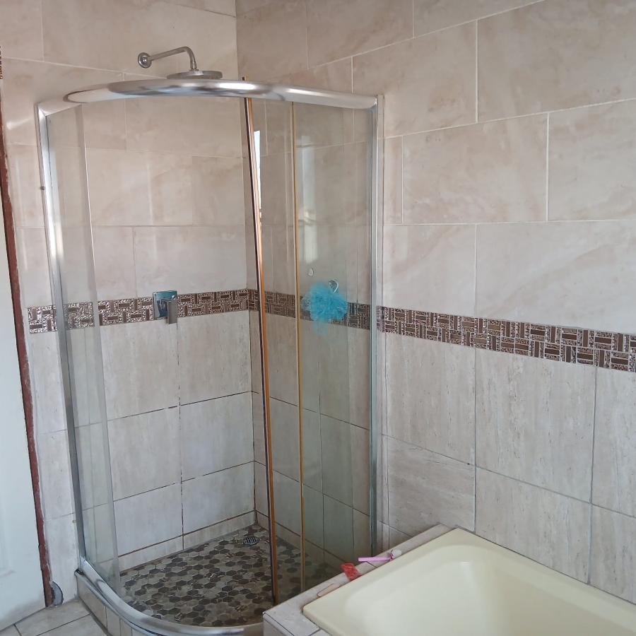 6 Bedroom Property for Sale in Tekwane South Mpumalanga