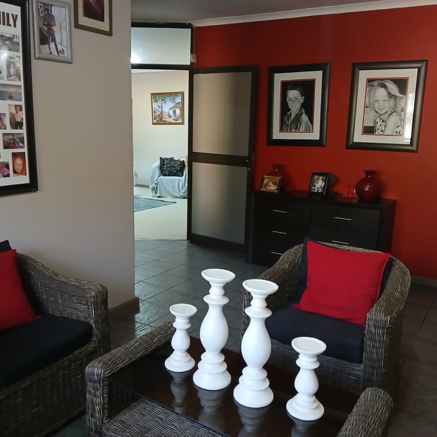 6 Bedroom Property for Sale in White River Estates Mpumalanga