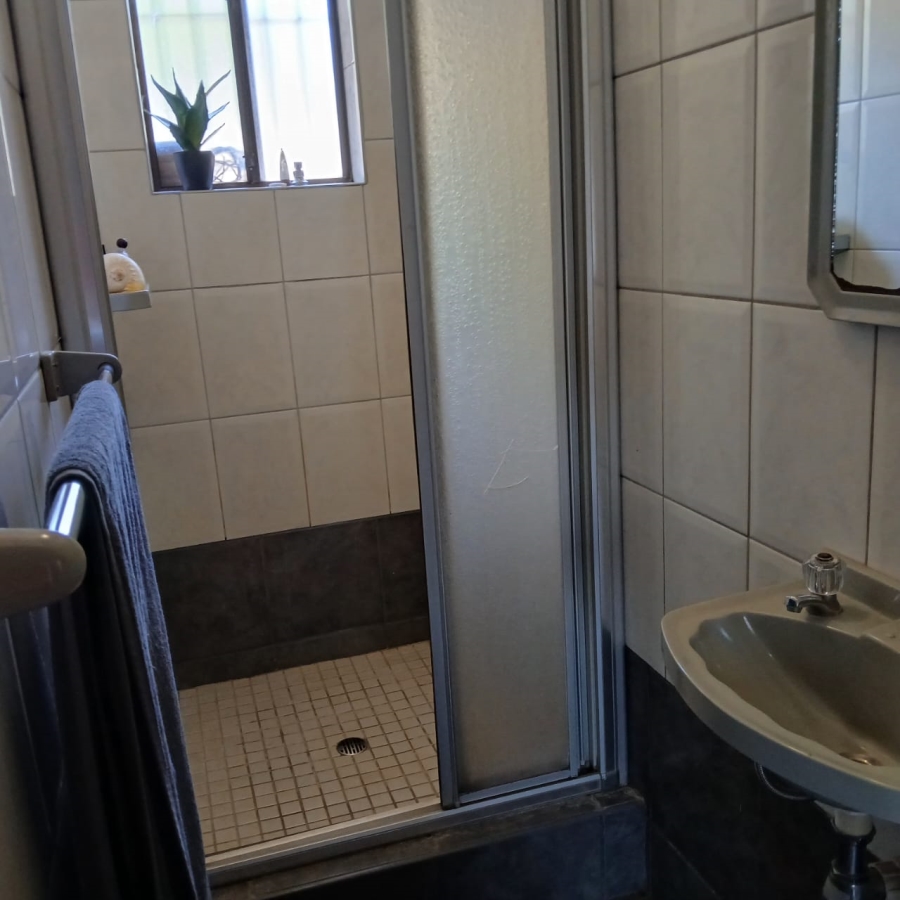 6 Bedroom Property for Sale in White River Estates Mpumalanga