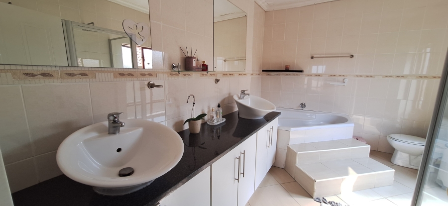 4 Bedroom Property for Sale in Ben Fleur Mpumalanga
