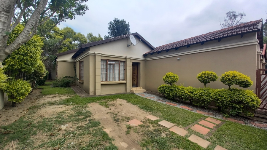 To Let 2 Bedroom Property for Rent in West Acres Mpumalanga