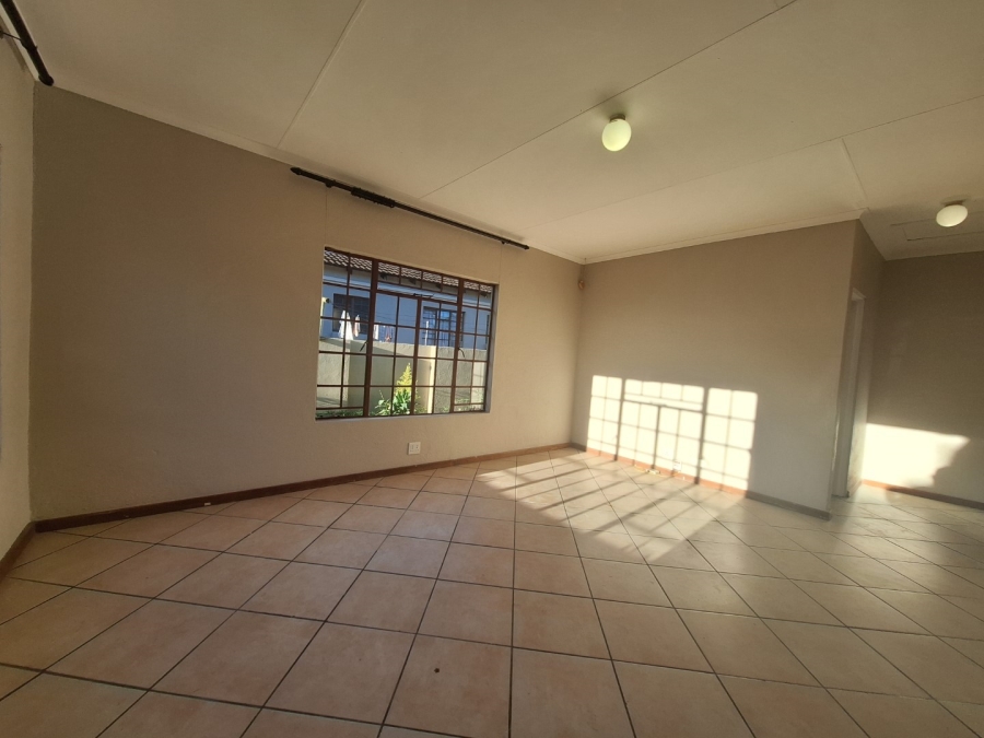 To Let 2 Bedroom Property for Rent in West Acres Mpumalanga
