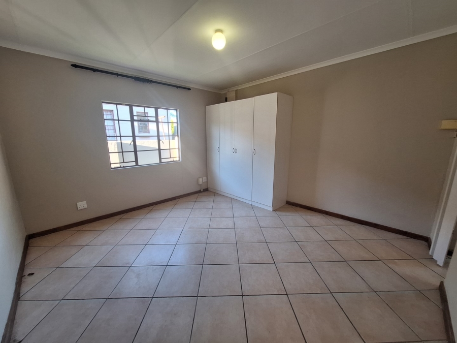 To Let 2 Bedroom Property for Rent in West Acres Mpumalanga