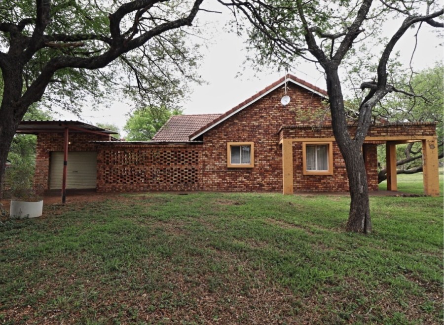 3 Bedroom Property for Sale in Hectorspruit Mpumalanga